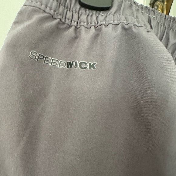 SOLD: 🏷️ NWT - Reebok Shorts - Picture 6 of 12